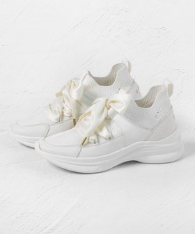 【トッカ/TOCCA】 POINT OF GLITTER KNIT SNEAKERS スニーカー人気、トレンドファッション・服の通販 founy(ファニー) ファッション Fashion レディースファッション WOMEN トップス・カットソー Tops/Tshirt ニット Knit Tops NEW・新作・新着・新入荷 New Arrivals 2025年 2025 2025春夏・S/S Ss,Spring/Summer,2025 サテン Satin スニーカー Sneakers トレンド Trend フィット Fit リボン Ribbon リュクス Luxe ロマンティック Romantic エレガント 上品 Elegant 厚底 Platforms 夏 Summer S/S・春夏 Ss・Spring/Summer |ID:prp329100004359813