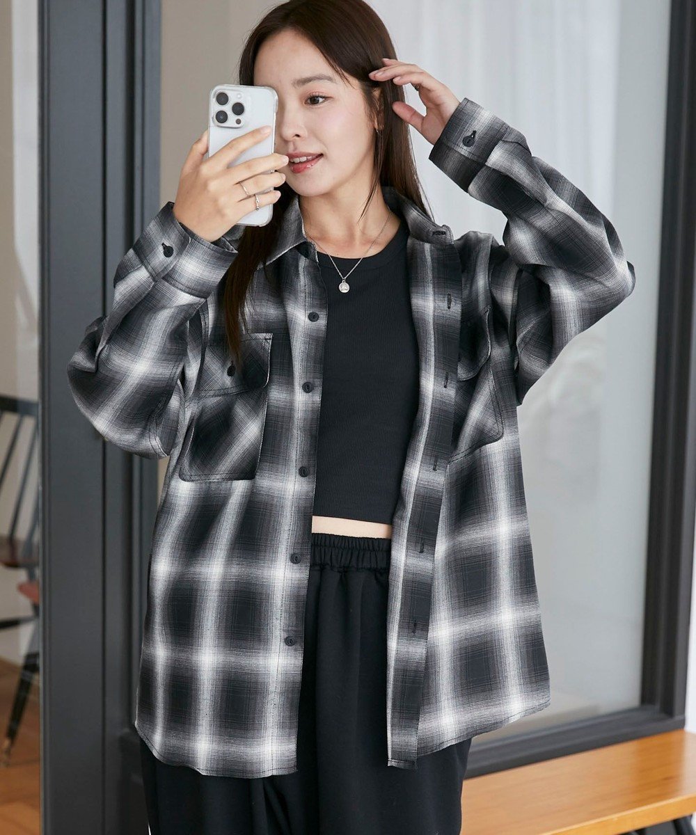 【ウィゴー/WEGO】の【ユニセックス着用ITEM/SMLサイズ展開】オンブレチェックシャツ(LS) 人気、トレンドファッション・服の通販 founy(ファニー) 　ファッション　Fashion　レディースファッション　Ladies' Fashion Online　トップス・カットソー　Tops/Tshirt　シャツ/ブラウス　Shirts/Blouses　インナー　Inner　春　Spring　秋　Autumn/Fall　カーゴパンツ　Cargo Pants　カーディガン　Cardigan　ガーリー　Girly　グラデーション　Gradation　コンパクト　Compact　今季　This Season　スマホ　Smartphone　チェック　Check　デニム　Denim　トレンド　Trend　定番　Standard　ポケット　Pocket　羽織　Haori　ミニスカート　Mini Skirt　リラックス　Relax　ルーズ　Loose　冬　Winter　S/S・春夏　Ss・Spring/Summer　プチプライス・低価格　Affordable　おすすめ　Recommend　夏　Summer　 other-1|ID: prp329100004361340 ipo3291000000032526098