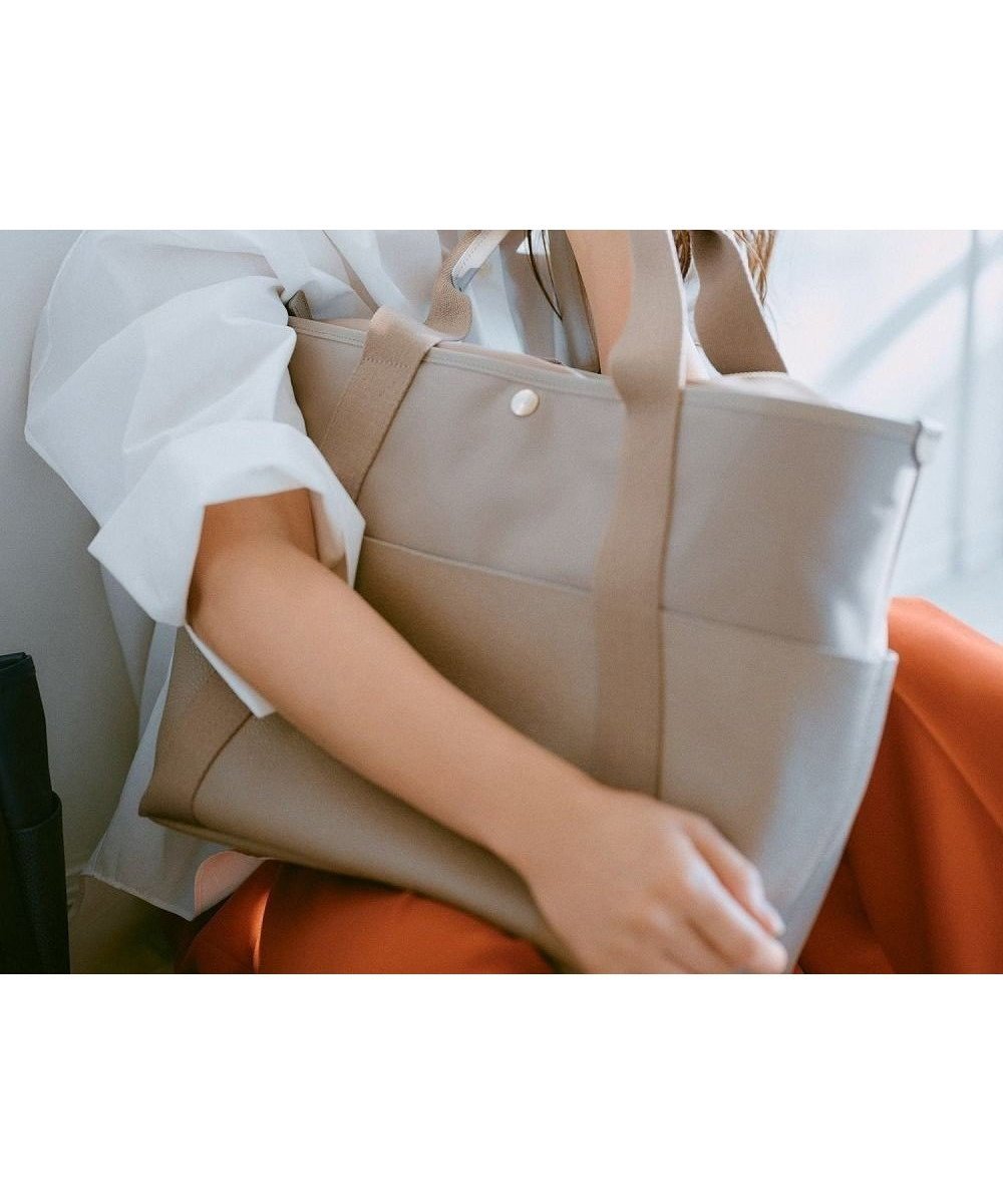 【トプカピ/TOPKAPI】の【Breath TOPKAPI】【TOPKAPI × 藤本美貴さんコラボ】スコッチグレイン 10ポケット トートバッグ L/マザーズバッグ/撥水 インテリア・キッズ・メンズ・レディースファッション・服の通販 founy(ファニー) 　ファッション　Fashion　レディースファッション　WOMEN　バッグ　Bag　コラボ　Collaboration　シンプル　Simple　スペシャル　Special　人気　Popularity　ポケット　Pocket　エレガント 上品　Elegant　ミルクティ|ID: prp329100004365504 ipo3291000000032314788