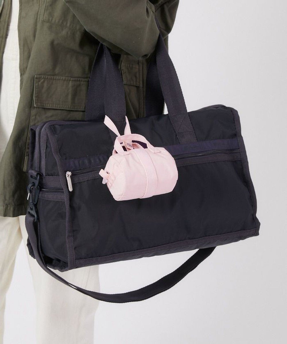 【レスポートサック/LeSportsac】のMICRO ROLL CHARM/ピーチブラッシュ インテリア・キッズ・メンズ・レディースファッション・服の通販 founy(ファニー) 　ファッション　Fashion　レディースファッション　WOMEN　財布　Wallets　アクセサリー　Accessories　キーホルダー　Key Ring　コイン　Coin　軽量　Lightweight　シンプル　Simple　財布　Wallet　チャーム　Charm　ピーチ　Peach　フォルム　Form　プリント　Print　ポーチ　Pouch　無地　Plain Color　リップ　Lip　ギフト プレゼント　Gift Present　ピーチブラッシュ|ID: prp329100004369629 ipo3291000000031977091