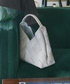 【23区/NIJYUSANKU】のイントレチャート ワンハンドル バッグ 人気、トレンドファッション・服の通販 founy(ファニー) ファッション Fashion レディースファッション Fashion for Women バッグ Bags 2025年 2025 2025春夏・S/S Spring/Summer 2025 SS25 スタイリッシュ Stylish, Fashionable フラット Flat, Flat Shoes ポーチ Pouch, Small Case 夏 Summer S/S・春夏 SS, Spring/Summer, Warm Season ビジネス 仕事 通勤 Business / Work / Commuting thumbnail ベージュ系|ID: prp329100004371816 ipo3291000000034410564