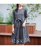 【ティアクラッセ/Tiaclasse】の【洗える】花柄刺繍フレアワンピース チャコールグレー|ID: prp329100004372209 ipo3291000000031951263