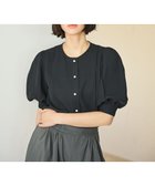 【ハッシュニュアンス/#Newans】の【洗濯機可能/シワになりにくい】〈肩幅・二の腕が華奢見えする〉パフスリーブバイカラーブラウス ブラック|ID: prp329100004372740 ipo3291000000032440506