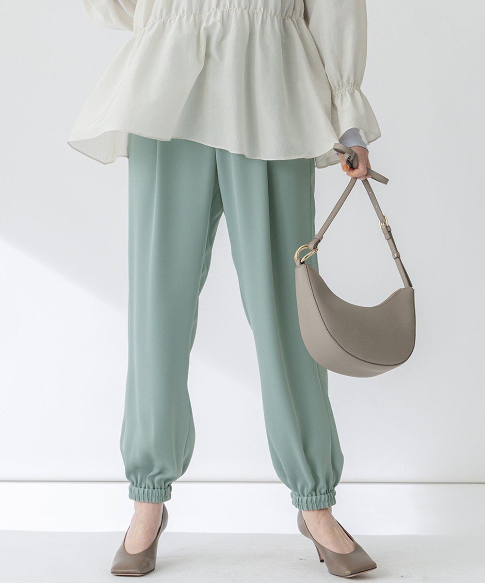 【23区/NIJYUSANKU】の【防シワ性/吸水速乾】ジョーゼットサテン ジョグパンツ インテリア・キッズ・メンズ・レディースファッション・服の通販 founy(ファニー) 　ファッション　Fashion　レディースファッション　Fashion for Women　パンツ　Pants & Trousers　春　Spring　キャミソール　Camisole, Spaghetti Strap Top　ギャザー　Gathered, Ruffled　吸水　Absorbent, Quick-Dry　サテン　Satin, Glossy Fabric　ジョーゼット　Georgette, Semi-Sheer Fabric　ダウン　Down, Puffer　デスク　Desk, Work Desk　ワーク　Workwear, Utility Style　S/S・春夏　SS, Spring/Summer, Warm Season　おすすめ　Recommended / Our Picks　夏　Summer　ビジネス 仕事 通勤　Business / Work / Commuting　2025年　2025　2025春夏・S/S　Spring/Summer 2025 SS25　ライトグリーン系|ID: prp329100004372889 ipo3291000000036279969