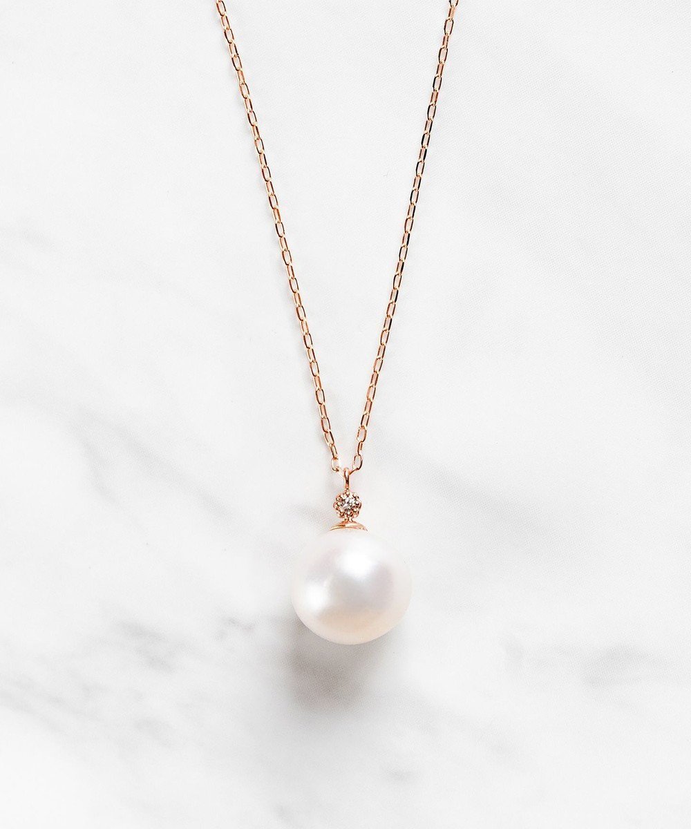 【トッカ/TOCCA】の【WEB限定】NOBLE PEARL NECKLACE K10淡水パール ダイヤモンド ネックレス 人気、トレンドファッション・服の通販 founy(ファニー) 　ファッション　Fashion　レディースファッション　WOMEN　ジュエリー　Jewelry　ネックレス　Necklaces　アクセサリー　Accessories　エレガント 上品　Elegant　シリコン　Silicon　シンプル　Simple　ダイヤモンド　Diamond　チェーン　Chain　ネックレス　Necklace　パール　Pearl　フォルム　Form　フォーマル　Formal　ポーチ　Pouch　リュクス　Luxe　おすすめ　Recommend　 other-1|ID: prp329100004380817 ipo3291000000031766754