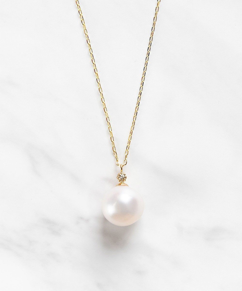 【トッカ/TOCCA】の【WEB限定】NOBLE PEARL NECKLACE K10淡水パール ダイヤモンド ネックレス インテリア・キッズ・メンズ・レディースファッション・服の通販 founy(ファニー) 　ファッション　Fashion　レディースファッション　WOMEN　ジュエリー　Jewelry　ネックレス　Necklaces　アクセサリー　Accessories　エレガント 上品　Elegant　シリコン　Silicon　シンプル　Simple　ダイヤモンド　Diamond　チェーン　Chain　ネックレス　Necklace　パール　Pearl　フォルム　Form　フォーマル　Formal　ポーチ　Pouch　リュクス　Luxe　おすすめ　Recommend　ゴールド系|ID: prp329100004380817 ipo3291000000031766756