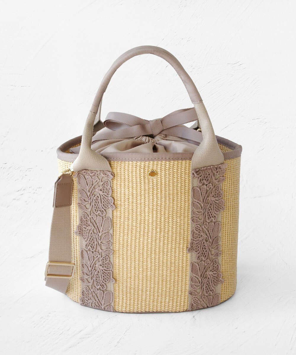 【トッカ/TOCCA】のTOUCH of LACE BASKET かごバッグ インテリア・キッズ・メンズ・レディースファッション・服の通販 founy(ファニー) 　ファッション　Fashion　レディースファッション　Fashion for Women　バッグ　Bags　2025年　2025　2025春夏・S/S　Spring/Summer 2025 SS25　エレガント 上品　Elegant　コンパクト　Compact, Small Size　スマホ　Smartphone, Mobile Device　ダメージ　Distressed, Destroyed　フェミニン　Feminine, Girly　フリル　Frill, Ruffle　ポケット　Pocket, Pocket Detail　レース　Lace, Lace Fabric　夏　Summer　S/S・春夏　SS, Spring/Summer, Warm Season　財布　Wallet, Purse　ベージュ系|ID: prp329100004385114 ipo3291000000031618562