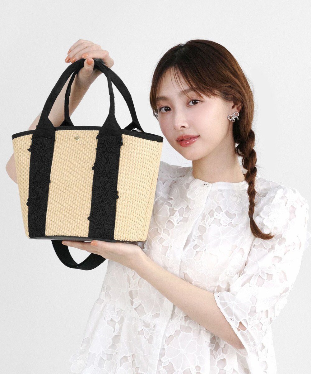 【トッカ/TOCCA】のTOUCH of LACE BASKET かごバッグ 人気、トレンドファッション・服の通販 founy(ファニー) 　ファッション　Fashion　レディースファッション　Fashion for Women　バッグ　Bags　2025年　2025　2025春夏・S/S　Spring/Summer 2025 SS25　エレガント 上品　Elegant　コンパクト　Compact, Small Size　スマホ　Smartphone, Mobile Device　ダメージ　Distressed, Destroyed　フェミニン　Feminine, Girly　フリル　Frill, Ruffle　ポケット　Pocket, Pocket Detail　レース　Lace, Lace Fabric　夏　Summer　S/S・春夏　SS, Spring/Summer, Warm Season　財布　Wallet, Purse　 other-1|ID: prp329100004385114 ipo3291000000031854834