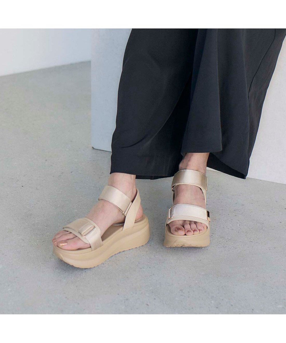 【モード エ ジャコモ/MODE ET JACOMO】のnoyau 厚底サテンベルクロスポーツサンダル インテリア・キッズ・メンズ・レディースファッション・服の通販 founy(ファニー) 　ファッション　Fashion　レディースファッション　WOMEN　スポーツウェア　Sportswear　サンダル / ミュール　Sandals　厚底　Platforms　春　Spring　クッション　Cushion　コレクション　Collection　サテン　Satin　サンダル　Sandals　スポーツ　Sports　セットアップ　Set Up　トレンド　Trend　バランス　Balance　フィット　Fit　フェミニン　Feminine　ミックス　Mix　レギンス　Leggings　S/S・春夏　Ss・Spring/Summer　再入荷　Restock/Back In Stock/Re Arrival　おすすめ　Recommend　夏　Summer　旅行　Travel　エレガント 上品　Elegant　ベージュ|ID: prp329100004386468 ipo3291000000031794891