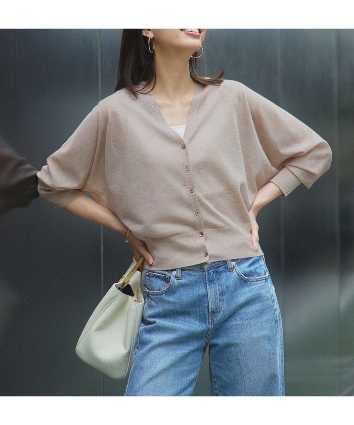 【23区/NIJYUSANKU】の【杏さん着用】シャイニーシアー ドルマンスリーブ カーディガン インテリア・キッズ・メンズ・レディースファッション・服の通販 founy(ファニー) https://founy.com/ ファッション Fashion レディースファッション Fashion for Women トップス・カットソー Cut & Sew Tops カーディガン・羽織り Layered Style Cardigans エレガント 上品 Elegant 春 Spring カーディガン Cardigan, Knitwear コンパクト Compact, Small Size スリット Slit, Slit Detail トレンド Trend, Trending Now 人気 Popular, Best Seller ベーシック Basic, Essential S/S・春夏 SS, Spring/Summer, Warm Season おすすめ Recommended / Our Picks 夏 Summer 旅行 Travel ビジネス 仕事 通勤 Business / Work / Commuting 2025年 2025 2025春夏・S/S Spring/Summer 2025 SS25 |ID: prp329100004389132 ipo3291000000032285727