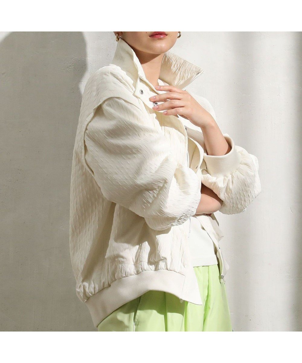 【グリーンパークス/Green Parks】の2WAY ジャガードブルゾン 人気、トレンドファッション・服の通販 founy(ファニー) 　ファッション　Fashion　レディースファッション　Fashion for Women　アウター　Coat / Outerwear Collection　ブルゾンジャケット・スポーティアウター　Blouson Jackets　トップス・カットソー　Cut & Sew Tops　レディースパーカー・カジュアルフーディー　Casual Hoodies & Sweatshirts　スウェット・クルーネックトップス　Sweatshirts & Crewnecks / Relaxed Fit Sweat Tops　おすすめ　Recommended / Our Picks　インナー　Innerwear　ジャカード／ジャガード　Jacquard, Woven Pattern　スウェット / スエット　Sweatshirt, Sweatwear　スタンド　Stand Collar, Upright Stand　フォルム　Silhouette, Form　ブルゾン　Blouson, Bomber Jacket　ベスト　Vest, Waistcoat　ポケット　Pocket, Pocket Detail　ロング　Long, Long-Length　ワイド　Wide, Wide Fit　夏　Summer　春　Spring　S/S・春夏　SS, Spring/Summer, Warm Season　 other-1|ID: prp329100004389318 ipo3291000000032588191