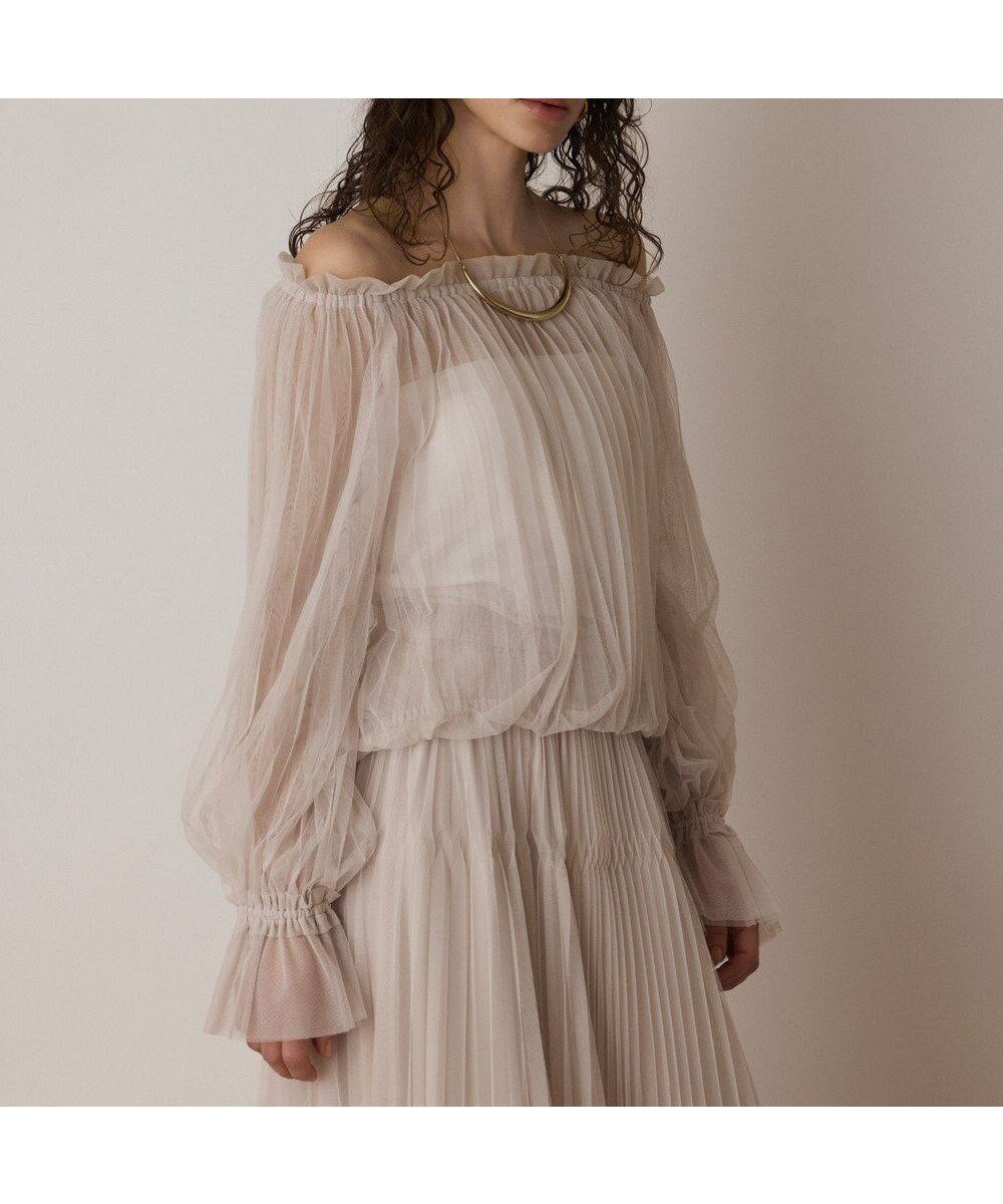 【グレース コンチネンタル/GRACE CONTINENTAL】のチュールプリーツトップ 人気、トレンドファッション・服の通販 founy(ファニー) 　ファッション　Fashion　レディースファッション　WOMEN　トップス・カットソー　Tops/Tshirt　シャツ/ブラウス　Shirts/Blouses　おすすめ　Recommend　オフショルダー　Off Shoulder　キャミソール　Camisole　サテン　Satin　セットアップ　Set Up　チュール　Tulle　プリーツ　Pleats　ロマンティック　Romantic　夏　Summer　春　Spring　S/S・春夏　Ss・Spring/Summer　 other-1|ID: prp329100004389348 ipo3291000000031916112