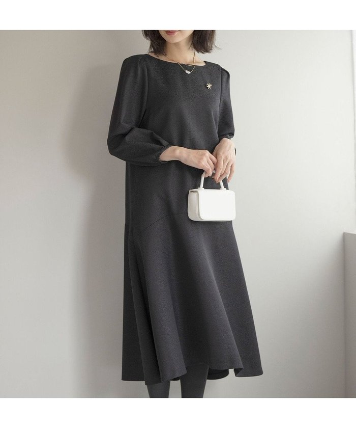 【組曲/KUMIKYOKU】のラメジャカード ボートネックワンピース インテリア・キッズ・メンズ・レディースファッション・服の通販 founy(ファニー) https://founy.com/ ファッション Fashion レディースファッション WOMEN ワンピース Dress アクセサリー Accessories エレガント 上品 Elegant ショルダー Shoulder シンプル Simple ジャカード Jacquard スリット Slit フレア Flare ブラウジング Browsing ポケット Pocket 無地 Plain Color A/W・秋冬 Aw・Autumn/Winter・Fw・Fall-Winter S/S・春夏 Ss・Spring/Summer おすすめ Recommend 夏 Summer 結婚式 Wedding Ceremony |ID: prp329100004398178 ipo3291000000031969584