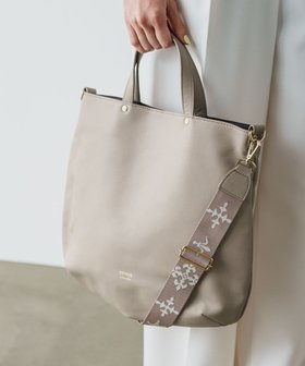 【ラシット/russet】の《WEB限定》ソフトレザー2wayトートバッグ(CE-1500-WEB) 人気、トレンドファッション・服の通販 founy(ファニー) ファッション Fashion レディースファッション WOMEN バッグ Bag 傘 Umbrella 軽量 Lightweight スマート Smart 財布 Wallet 定番 Standard 人気 Popularity バランス Balance ポケット Pocket 再入荷 Restock/Back In Stock/Re Arrival おすすめ Recommend 日本製 Made In Japan 2024年 2024 2024-2025秋冬・A/W Aw/Autumn/Winter/Fw/Fall/2024-2025 |ID:prp329100004401108