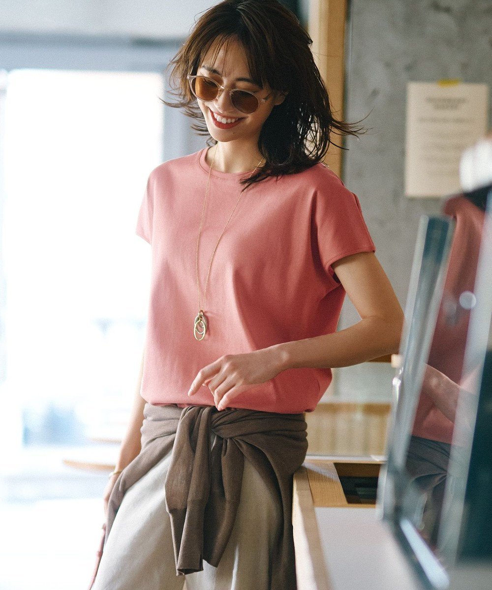 【23区/NIJYUSANKU】の【接触冷感/洗える】フレンチスリーブ IT TEE インテリア・キッズ・メンズ・レディースファッション・服の通販 founy(ファニー) 　ファッション　Fashion　レディースファッション　WOMEN　トップス・カットソー　Tops/Tshirt　シャツ/ブラウス　Shirts/Blouses　ロング / Tシャツ　T-Shirts　カットソー　Cut and Sewn　春　Spring　洗える　Washable　カットソー　Cut And Sew　クロップド　Cropped　コンパクト　Compact　吸水　Water Absorption　スリーブ　Sleeve　定番　Standard　ビスチェ　Bustier　フレンチ　French　ブラウジング　Browsing　ベーシック　Basic　ボトム　Bottom　半袖　Short Sleeve　リネン　Linen　S/S・春夏　Ss・Spring/Summer　夏　Summer　2024年　2024　2024春夏・S/S　Ss,Spring/Summer,2024　エレガント 上品　Elegant　テラコッタピンク系|ID: prp329100004402023 ipo3291000000031962391