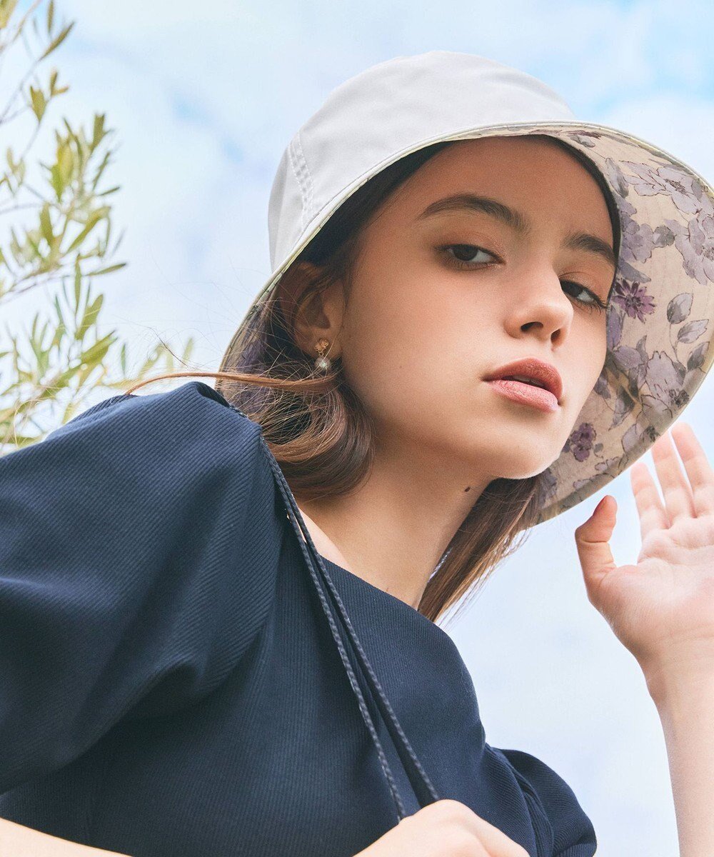 【トッカ/TOCCA】の【大人百花掲載】【リバーシブル・UVカット率90%・速乾・接触冷感】BOTANICAL GARDEN PARTY BUCKETHAT バケットハット インテリア・キッズ・メンズ・レディースファッション・服の通販 founy(ファニー) 　ファッション　Fashion　レディースファッション　Ladies' Fashion Online　帽子　Hats　おすすめ　Recommend　シンプル　Simple　デニム　Denim　フェミニン　Feminine　ボタニカル　Botanical　リバーシブル　Reversible　ロマンティック　Romantic　帽子　Hat　無地　Plain Color　雑誌　Magazine　アイボリー系|ID: prp329100004404520 ipo3291000000032577725