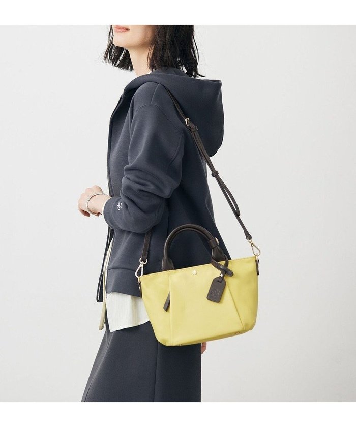 【ジェイ プレス/J.PRESS】の【新色登場!・WEB限定カラーあり・2way】ナイロン ポシェット バッグ インテリア・キッズ・メンズ・レディースファッション・服の通販 founy(ファニー) https://founy.com/ ファッション Fashion レディースファッション Fashion for Women バッグ Bags イエロー Yellow コンパクト Compact, Small Size シンプル Simple, Minimal スマート Smart, Elegant 財布 Wallet, Purse チャーム Charm, Pendant トートバッグ Tote Bag, Large Shoulder Bag フロント Front, Front Design ポケット Pocket, Pocket Detail ポシェット Pochette, Mini Bag 旅行 Travel |ID: prp329100004406623 ipo3291000000033609744