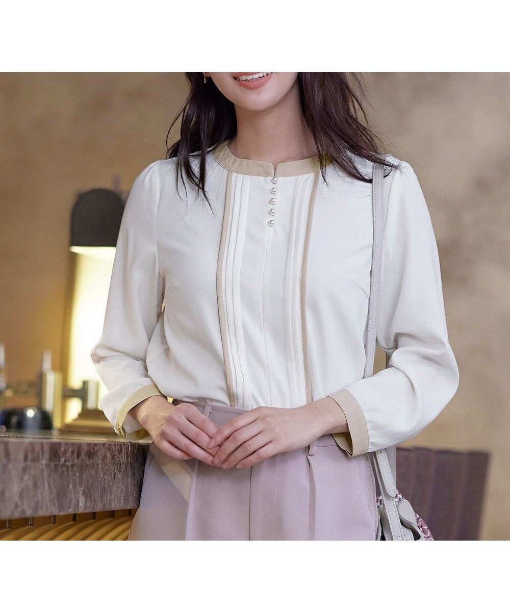 【ティアクラッセ/Tiaclasse】の【洗える】ピンタック配色ブラウス インテリア・キッズ・メンズ・レディースファッション・服の通販 founy(ファニー) ファッション Fashion レディースファッション Fashion for Women トップス・カットソー Cut & Sew Tops シャツ・ブラウス・オフィスカジュアル Elegant Blouses & Button-Ups おすすめ Recommended / Our Picks インナー Innerwear ウォッシャブル Machine Washable スーツ Suit, Formalwear チュニック Tunic, Long Top パール Pearl, Pearl Accent フレア Flare, Flared ポケット Pocket, Pocket Detail エレガント 上品 Elegant ビジネス 仕事 通勤 Business / Work / Commuting 再入荷 Restock / Back in Stock 夏 Summer 新作・新入荷 New Arrivals / New In 春 Spring S/S・春夏 SS, Spring/Summer, Warm Season 洗える Machine Washable 無地 Plain, Solid Color 秋 Autumn アイボリー×ベージュ|ID: prp329100004409029 ipo3291000000034745573