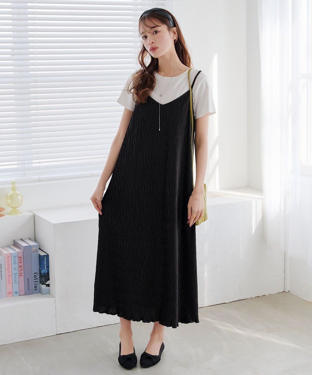 【ティアクラッセ/Tiaclasse】の【2点セット・洗える】変形プリーツキャミワンピース&Tシャツ インテリア・キッズ・メンズ・レディースファッション・服の通販 founy(ファニー) 　ファッション　Fashion　レディースファッション　Fashion for Women　ワンピース　Dresses　キャミソールワンピース　Camisole Dresses　アクセサリー　Fashion Accessories　春　Spring　洗える　Machine Washable　秋　Autumn　カットソー　Cut and Sewn Top　カーディガン　Cardigan, Knitwear　キャミワンピース　Cami Dress, Slip Dress　セットアップ　Set-Up, Coordinated Outfit　チュニック　Tunic, Long Top　トレンド　Trend, Trending Now　プリーツ　Pleats, Pleated　ポケット　Pocket, Pocket Detail　楽ちん　Easy Fit, Comfortable　S/S・春夏　SS, Spring/Summer, Warm Season　再入荷　Restock / Back in Stock　夏　Summer　エレガント 上品　Elegant　新作・新入荷　New Arrivals / New In　ブラック|ID: prp329100004409042 ipo3291000000036063064