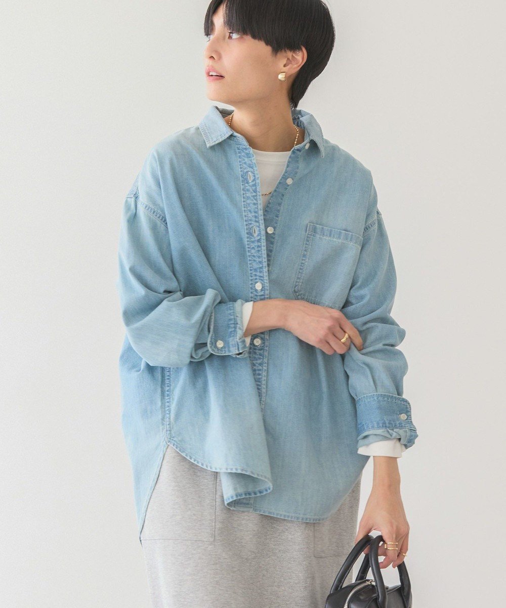 【アメリカンホリック/AMERICAN HOLIC】のバックタックオーバーシャツ インテリア・キッズ・メンズ・レディースファッション・服の通販 founy(ファニー) 　ファッション　Fashion　レディースファッション　WOMEN　トップス・カットソー　Tops/Tshirt　シャツ/ブラウス　Shirts/Blouses　おすすめ　Recommend　ボトム　Bottom　ヨーク　Yoke　夏　Summer　春　Spring　S/S・春夏　Ss・Spring/Summer　Light Indigo|ID: prp329100004409569 ipo3291000000031929562