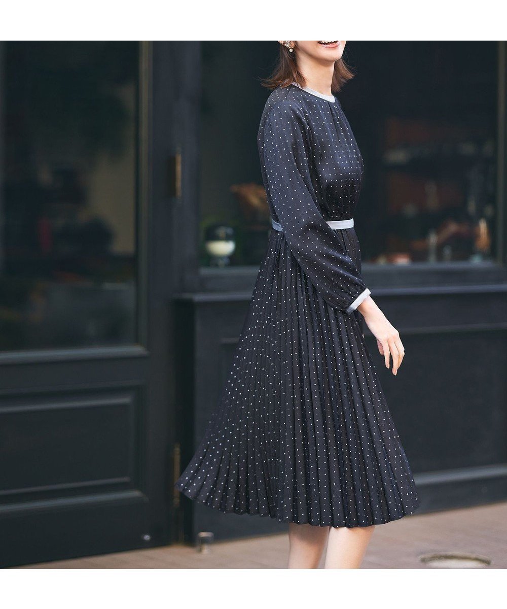 【エニィ スィス/any SiS】の【2WAY】バイカラープリーツ ワンピース 人気、トレンドファッション・服の通販 founy(ファニー) 　ファッション　Fashion　レディースファッション　Fashion for Women　ワンピース　Dresses　サテン　Satin, Glossy Fabric　プリーツ　Pleats, Pleated　エレガント 上品　Elegant　夏　Summer　春　Spring　S/S・春夏　SS, Spring/Summer, Warm Season　 other-1|ID: prp329100004413310 ipo3291000000033465124