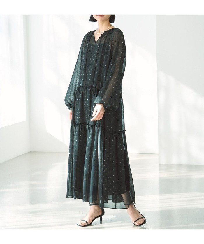 【アンフィーロ 自由区/UNFILO】のラメリンクルシフォン ワンピース インテリア・キッズ・メンズ・レディースファッション・服の通販 founy(ファニー) https://founy.com/ ファッション Fashion レディースファッション Fashion for Women ワンピース Dresses ギャザー Gathered, Ruffled シフォン Chiffon, Lightweight Fabric シルバー Silver, Metallic Silver ジャケット Jacket, Outerwear スキッパー Skipper, Open Collar デニム Denim, Jeans Material トレンド Trend, Trending Now ペチコート Petticoat, Underskirt 夏 Summer 春 Spring S/S・春夏 SS, Spring/Summer, Warm Season |ID: prp329100004413380 ipo3291000000032571170