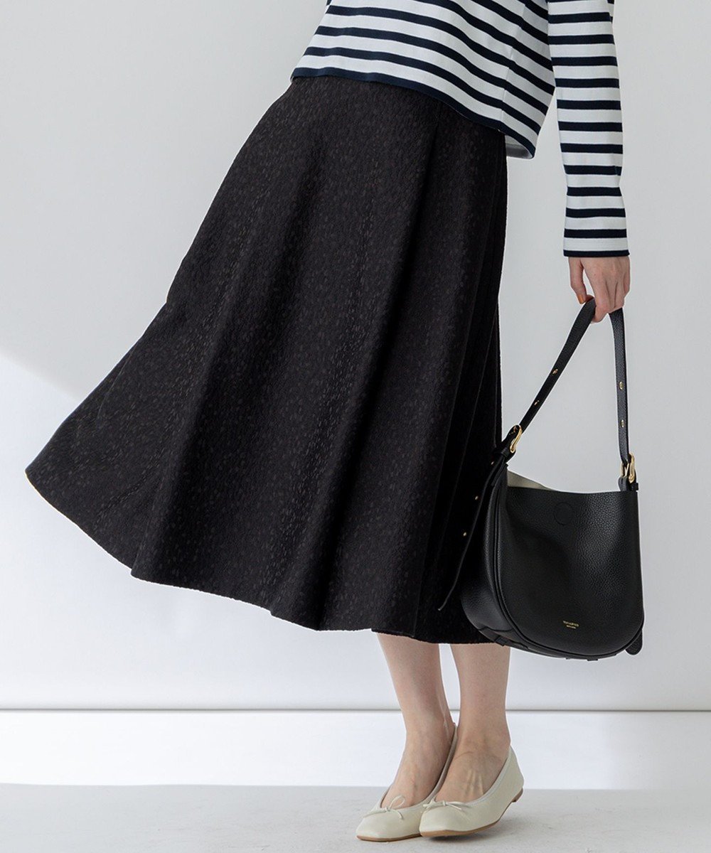 【23区/NIJYUSANKU】の【洗える】ジオメトリックジャカード タックフレア スカート インテリア・キッズ・メンズ・レディースファッション・服の通販 founy(ファニー) 　ファッション　Fashion　レディースファッション　Fashion for Women　スカート　Skirts　Aライン・フレアスカート　A-Line & Flared Skirts　2025年　2025　2025春夏・S/S　Spring/Summer 2025 SS25　ジャカード／ジャガード　Jacquard, Woven Pattern　ストレッチ　Stretch, Stretchy Fabric　ツイード　Twill, Twill Weave　フレア　Flare, Flared　フロント　Front, Front Design　エレガント 上品　Elegant　夏　Summer　春　Spring　S/S・春夏　SS, Spring/Summer, Warm Season　洗える　Machine Washable　ブラック系|ID: prp329100004414447 ipo3291000000035708901