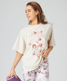 【チャコット/Chacott】のChacott BALANCE フラワープリントオーバーTシャツ 人気、トレンドファッション・服の通販 founy(ファニー) ファッション Fashion レディースファッション WOMEN トップス・カットソー Tops/Tshirt シャツ/ブラウス Shirts/Blouses ロング / Tシャツ T-Shirts カットソー Cut and Sewn 花柄・フラワープリント・モチーフ Flower Patterns カットソー Cut And Sew ストレッチ Stretch バランス Balance パウダー Powder ビッグ Big フラワー Flower プリント Print ホリデーシーズン Holiday リボン Ribbon レギンス Leggings ワイド Wide 夏 Summer S/S・春夏 Ss・Spring/Summer A/W・秋冬 Aw・Autumn/Winter・Fw・Fall-Winter |ID:prp329100004416141