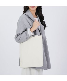 【レスポートサック/LeSportsac】 VERTICAL CITY TOTE/アップタウンサンドバー/ブラック人気、トレンドファッション・服の通販 founy(ファニー) ファッション Fashion レディースファッション WOMEN バッグ Bag 軽量 Lightweight シンプル Simple スリム Slim トラベル Travel プリント Print ポケット Pocket ワーク Work おすすめ Recommend 旅行 Travel ビジネス 仕事 通勤 Business |ID:prp329100004421195
