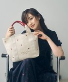 【トッカ/TOCCA】の【大人百花コラボカラー有・WEB&一部店舗限定】LUCKY SHOWER CANVASTOTE キャンバス トートバッグ 人気、トレンドファッション・服の通販 founy(ファニー) ファッション Fashion レディースファッション WOMEN バッグ Bag アウトドア Outdoor キャンバス Canvas 財布 Wallet 雑誌 Magazine テクスチャー Texture フェミニン Feminine フロント Front ポケット Pocket モチーフ Motif リボン Ribbon リュクス Luxe ワンポイント One Point 再入荷 Restock/Back In Stock/Re Arrival 旅行 Travel ビジネス 仕事 通勤 Business thumbnail オフ×ハート柄|ID: prp329100004422625 ipo3291000000031560121