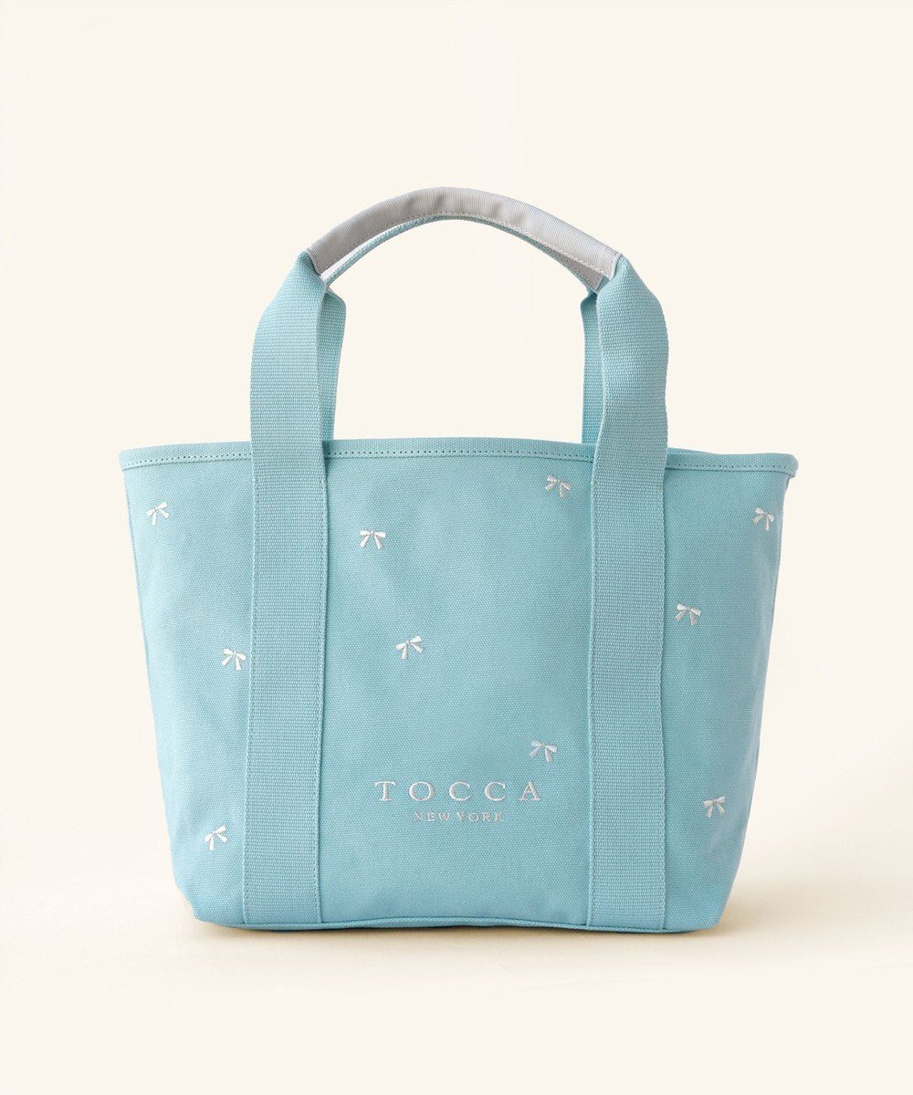 【トッカ/TOCCA】の【大人百花コラボカラー有・WEB&一部店舗限定】LUCKY SHOWER CANVASTOTE キャンバス トートバッグ インテリア・キッズ・メンズ・レディースファッション・服の通販 founy(ファニー) ファッション Fashion レディースファッション Fashion for Women バッグ Bags アウトドア Outdoor Clothing キャンバス Canvas, Canvas Fabric 財布 Wallet, Purse テクスチャー Texture, Textured Fabric フェミニン Feminine, Girly フロント Front, Front Design ポケット Pocket, Pocket Detail モチーフ Motif, Design Theme リボン Ribbon, Bow リュクス Luxury, Elegant, High-End, Chic ワンポイント One Point, Statement Accent 旅行 Travel ビジネス 仕事 通勤 Business / Work / Commuting ブルー×リボン柄|ID: prp329100004422625 ipo3291000000036380368