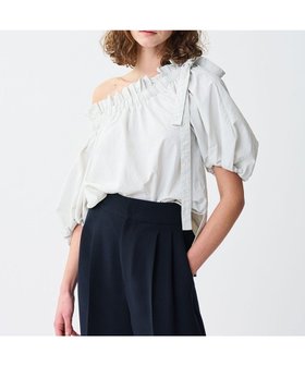 【アンクレイヴ/uncrave】の【撥水・洗濯機洗い可】ライトプルーフナイロン オフショルブラウス 人気、トレンドファッション・服の通販 founy(ファニー) ファッション Fashion レディースファッション WOMEN トップス・カットソー Tops/Tshirt シャツ/ブラウス Shirts/Blouses オフショルダー Off Shoulder 春 Spring ギャザー Gather 軽量 Lightweight リボン Ribbon S/S・春夏 Ss・Spring/Summer おすすめ Recommend 夏 Summer |ID:prp329100004422802