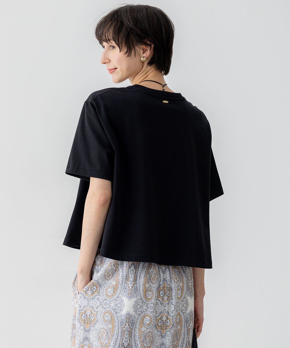 【23区/NIJYUSANKU】の【GLOW6月号掲載/洗える】スビンギザコットン クロップド Tシャツ インテリア・キッズ・メンズ・レディースファッション・服の通販 founy(ファニー) 　雑誌掲載アイテム　Magazine Items　ファッション雑誌　Fashion Magazines　グロー　GLOW　ファッション　Fashion　レディースファッション　Ladies' Fashion Online　トップス・カットソー　Tops/Tshirt　シャツ/ブラウス　Shirts/Blouses　ロング / Tシャツ　T-Shirts　カットソー　Cut and Sewn　インド　India　春　Spring　洗える　Washable　カットソー　Cut And Sew　クロップド　Cropped　シンプル　Simple　ストレッチ　Stretch　雑誌　Magazine　バランス　Balance　フレア　Flare　プレート　Plate　ベーシック　Basic　ボトム　Bottom　メタル　Metal　6月号　June Issue　S/S・春夏　Ss・Spring/Summer　夏　Summer　2025年　2025　2025春夏・S/S　Ss,Spring/Summer,2025　ブラック系|ID: prp329100004426659 ipo3291000000032297639