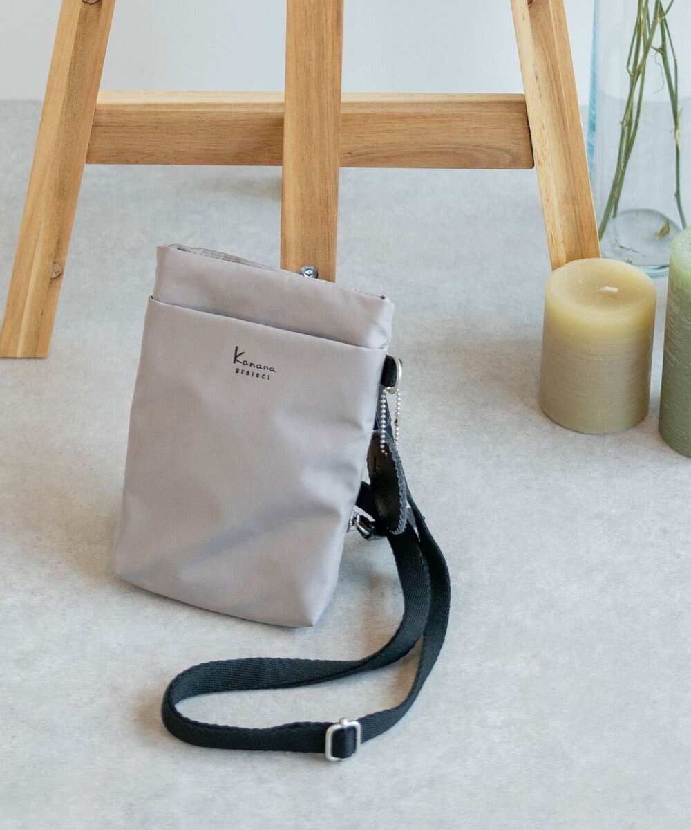 【エースバッグズアンドラゲッジ/ACE BAGS & LUGGAGE】のKanana project collection DYLサリール2 スマホショルダー 35950 カナナ プロジェクト インテリア・キッズ・メンズ・レディースファッション・服の通販 founy(ファニー) 　ファッション　Fashion　レディースファッション　Fashion for Women　シャンブレー　Chambray, Denim-Like Fabric　ショルダー　Shoulder, Shoulder Strap　チャーム　Charm, Pendant　トレンド　Trend, Trending Now　フロント　Front, Front Design　ポケット　Pocket, Pocket Detail　メッシュ　Mesh, Net Fabric　リップ　Lip, Lip Motif　再入荷　Restock / Back in Stock　スマホショルダーバッグ　Smartphone Shoulder Bag　ライトグレー|ID: prp329100004427389 ipo3291000000032493823