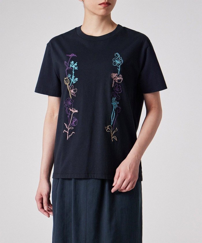 【ポール スミス/Paul Smith】のフローラル エンブロイダリー 半袖Tシャツ インテリア・キッズ・メンズ・レディースファッション・服の通販 founy(ファニー) https://founy.com/ ファッション Fashion レディースファッション WOMEN トップス・カットソー Tops/Tshirt シャツ/ブラウス Shirts/Blouses ロング / Tシャツ T-Shirts カットソー Cut and Sewn おすすめ Recommend エンブロイダリー Embroidery カットソー Cut And Sew スウェット Sweat フラワー Flower モチーフ Motif エレガント 上品 Elegant 半袖 Short Sleeve 夏 Summer S/S・春夏 Ss・Spring/Summer A/W・秋冬 Aw・Autumn/Winter・Fw・Fall-Winter |ID: prp329100004429761 ipo3291000000031775048