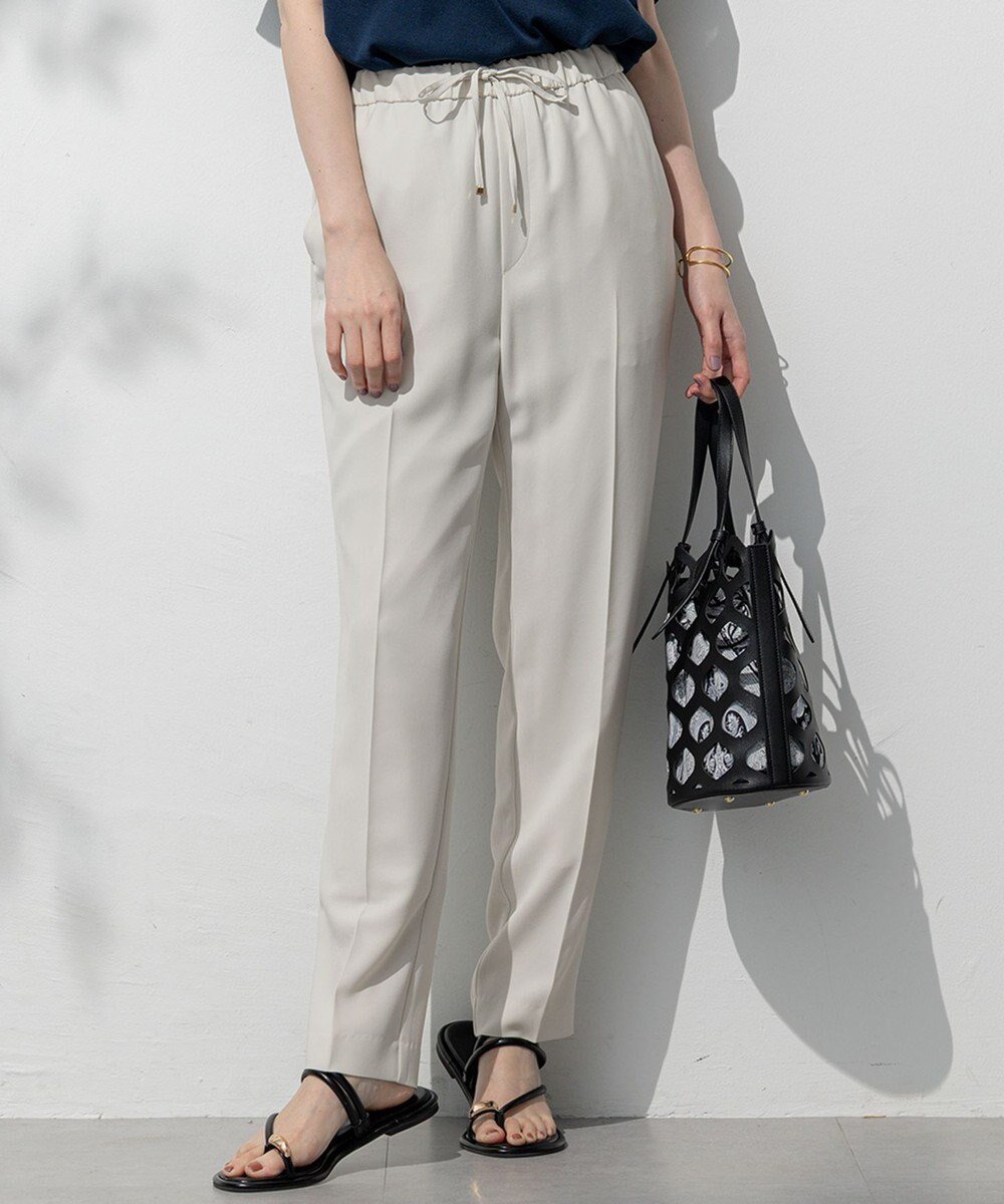 【23区/NIJYUSANKU】の【Oggi7月号掲載/吸水速乾/接触冷感/UVカット】ストレッチジョーゼット テーパード パンツ インテリア・キッズ・メンズ・レディースファッション・服の通販 founy(ファニー) 　雑誌掲載アイテム　Magazine Picks & Fashion Features　ファッション雑誌　Fashion Magazines　オッジ　Oggi　ファッション　Fashion　レディースファッション　Fashion for Women　パンツ　Pants & Trousers　春　Spring　吸水　Absorbent, Quick-Dry　7月号　July Issue　ジョーゼット　Georgette, Semi-Sheer Fabric　ストレッチ　Stretch, Stretchy Fabric　スマート　Smart, Elegant　セットアップ　Set-Up, Coordinated Outfit　センター　Center, Center Line　雑誌　Magazine, Fashion Magazine　テーパード　Tapered, Tapered Pants　デスク　Desk, Work Desk　定番　Standard, Basic Item　ワーク　Workwear, Utility Style　S/S・春夏　SS, Spring/Summer, Warm Season　おすすめ　Recommended / Our Picks　夏　Summer　2025年　2025　2025春夏・S/S　Spring/Summer 2025 SS25　ベージュ系|ID: prp329100004429837 ipo3291000000031750860