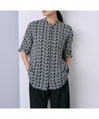 【アイシービー/iCB】の【人気のため新色追加・接触冷感・UVケア・速乾・洗える】BackSatinAmunzen 5分袖バンドカラーブラウス ブラック×オフホワイト柄系|ID: prp329100004429886 ipo3291000000031708865