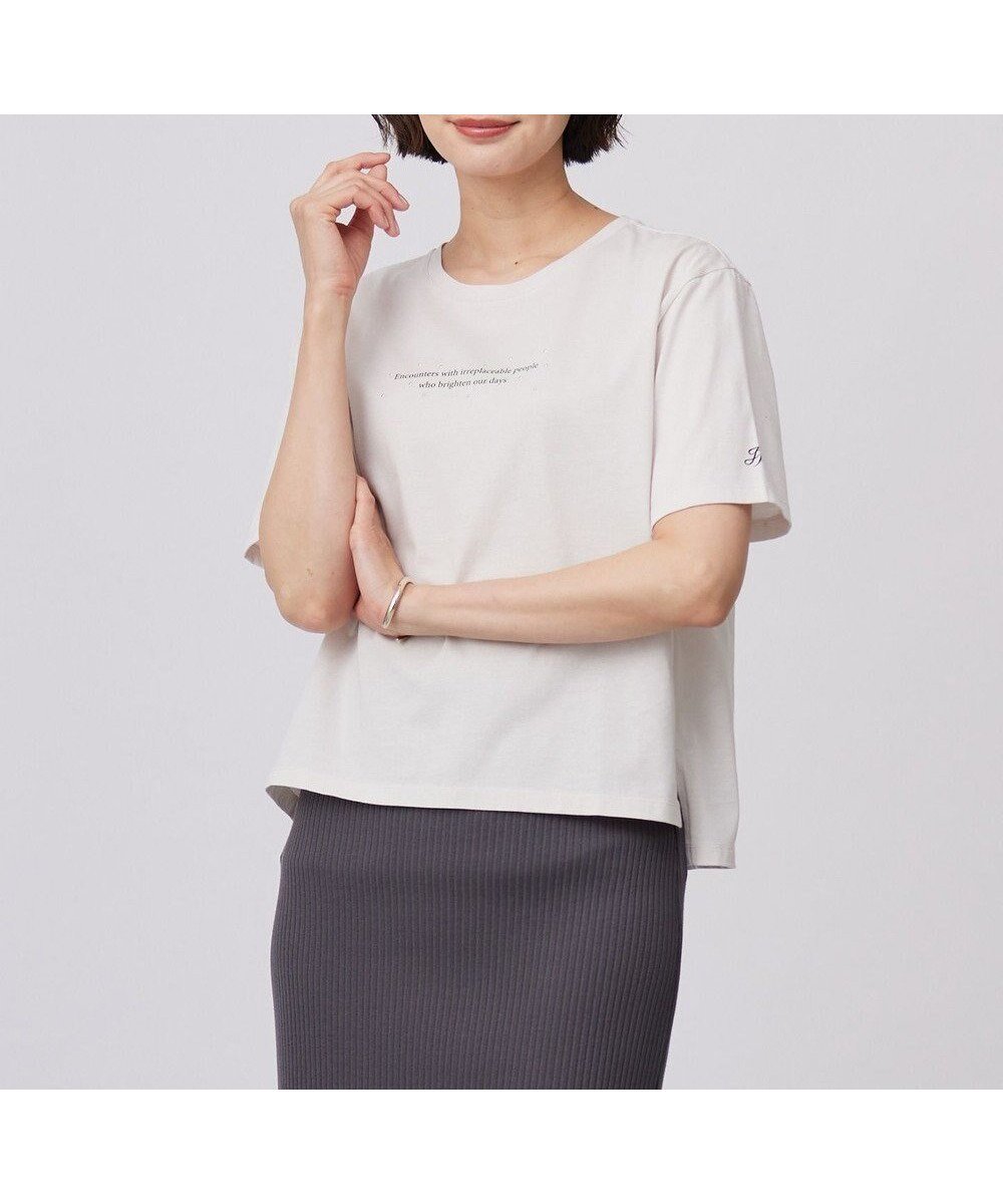 【ジェイ プレス/J.PRESS】の【洗える】ロゴTEE カットソー インテリア・キッズ・メンズ・レディースファッション・服の通販 founy(ファニー) 　ファッション　Fashion　レディースファッション　Ladies' Fashion Online　トップス・カットソー　Tops/Tshirt　シャツ/ブラウス　Shirts/Blouses　ロング / Tシャツ　T-Shirts　カットソー　Cut and Sewn　インナー　Inner　カットソー　Cut And Sew　コンパクト　Compact　シルケット　Mercerization　ジャージ　Jersey　スリット　Slit　プリント　Print　ワンポイント　One Point　夏　Summer　春　Spring　S/S・春夏　Ss・Spring/Summer　洗える　Washable　グレージュ系|ID: prp329100004430025 ipo3291000000032659164
