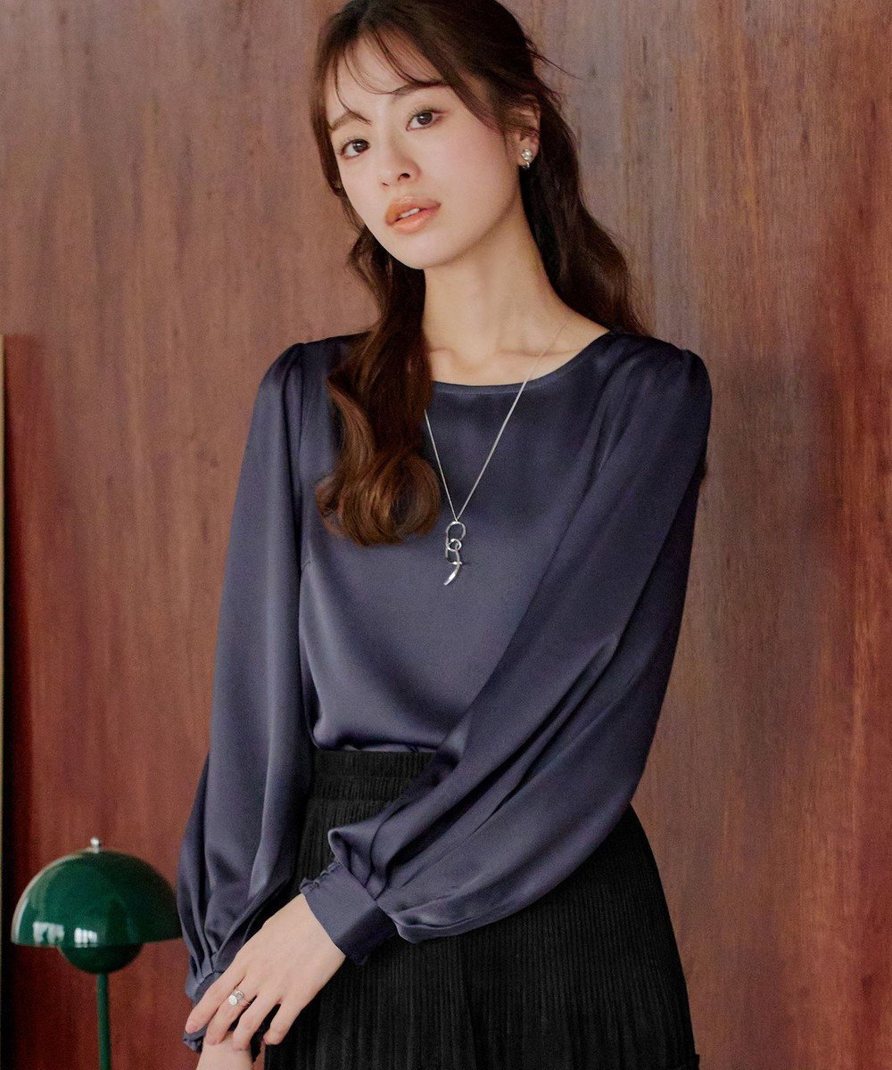 【ティアクラッセ/Tiaclasse】の【洗える】ボリュームスリーブブラウス インテリア・キッズ・メンズ・レディースファッション・服の通販 founy(ファニー) 　ファッション　Fashion　レディースファッション　Fashion for Women　トップス・カットソー　Cut & Sew Tops　シャツ・ブラウス・オフィスカジュアル　Elegant Blouses & Button-Ups　ボリューム袖・フリルスリーブブラウス　Voluminous & Ruffle Sleeves / Puffy Sleeve Tops　ウォッシャブル　Machine Washable　春　Spring　洗える　Machine Washable　秋　Autumn　サテン　Satin, Glossy Fabric　シューズ　Shoes, Footwear　シンプル　Simple, Minimal　チュニック　Tunic, Long Top　長袖　Long Sleeve, Full Sleeve　フェミニン　Feminine, Girly　ポケット　Pocket, Pocket Detail　無地　Plain, Solid Color　ラウンド　Round, Round Neck　冬　Winter / This Winter　S/S・春夏　SS, Spring/Summer, Warm Season　再入荷　Restock / Back in Stock　夏　Summer　エレガント 上品　Elegant　新作・新入荷　New Arrivals / New In　ビジネス 仕事 通勤　Business / Work / Commuting　パープルグレー|ID: prp329100004431836 ipo3291000000033604651