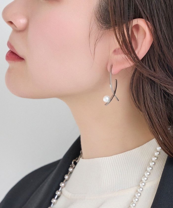 【フィービィー/phoebe】の【金属アレルギー対応】クロスラインパールピアス シルバー/サージカルステンレス インテリア・キッズ・メンズ・レディースファッション・服の通販 founy(ファニー) https://founy.com/ ファッション Fashion レディースファッション WOMEN アクセサリー Accessories シルバー Silver シンプル Simple スタイリッシュ Stylish パール Pearl フォーマル Formal メタル Metal 人気 Popularity |ID: prp329100004431978 ipo3291000000031927081