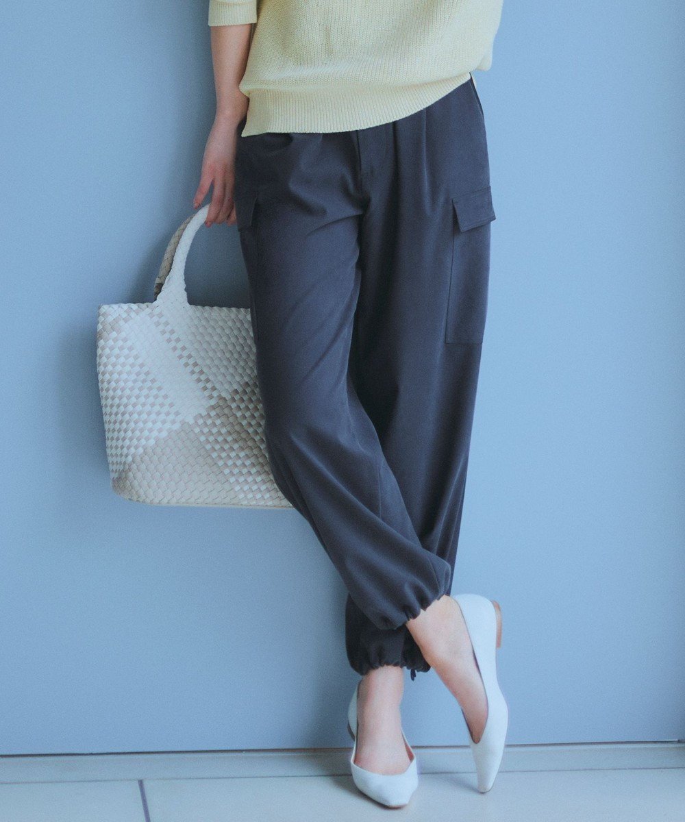 【23区/NIJYUSANKU】の【Oggi4月号掲載/洗える】シルキーストレッチ パラシュートパンツ インテリア・キッズ・メンズ・レディースファッション・服の通販 founy(ファニー) 　雑誌掲載アイテム　Magazine Items　ファッション雑誌　Fashion Magazines　オッジ　Oggi　ファッション　Fashion　レディースファッション　WOMEN　パンツ　Pants　春　Spring　洗える　Washable　カットソー　Cut And Sew　4月号　April Issue　シンプル　Simple　ストレッチ　Stretch　ストレート　Straight　スピンドル　Spindle　雑誌　Magazine　ダウン　Down　ベーシック　Basic　ワイド　Wide　S/S・春夏　Ss・Spring/Summer　夏　Summer　2024年　2024　2024春夏・S/S　Ss,Spring/Summer,2024　ブラック系|ID: prp329100004433133 ipo3291000000031967705