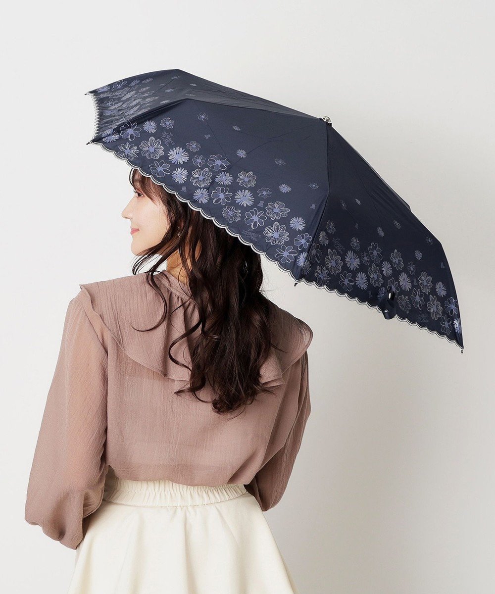 【ムーンバット/MOONBAT】の【一級遮光/晴雨兼用日傘】ランバン オン ブルー (LANVIN en Blue) 折りたたみ日傘 フラワーグリッター インテリア・キッズ・メンズ・レディースファッション・服の通販 founy(ファニー) 　ファッション　Fashion　レディースファッション　WOMEN　傘 / レイングッズ　Umbrellas/Rainwear　ガーリー　Girly　グリッター　Glitter　傘　Umbrella　スカラップ　Scalloped　手描き　Hand Drawn　フェミニン　Feminine　フラワー　Flower　日傘　Parasol　ミックス　Mix　再入荷　Restock/Back In Stock/Re Arrival　ディープブルー|ID: prp329100004436996 ipo3291000000032210158