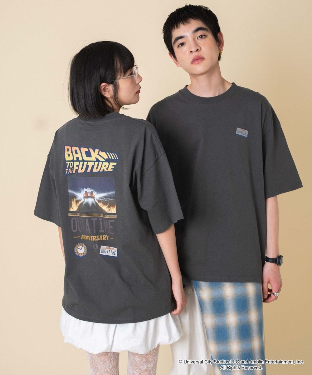 【ウィゴー/WEGO】の【新柄追加/BACK TO THE FUTUR/ユニセックス着用ITEM/SMLサイズ展開】BACK TO THE FUTURE グラフィックT(S) インテリア・キッズ・メンズ・レディースファッション・服の通販 founy(ファニー) 　ファッション　Fashion　レディースファッション　WOMEN　トップス・カットソー　Tops/Tshirt　シャツ/ブラウス　Shirts/Blouses　ロング / Tシャツ　T-Shirts　カットソー　Cut and Sewn　インナー　Inner　春　Spring　秋　Autumn/Fall　カットソー　Cut And Sew　カーゴパンツ　Cargo Pants　カーディガン　Cardigan　グラフィック　Graphic　シンプル　Simple　スマホ　Smartphone　デニム　Denim　人気　Popularity　フィット　Fit　フォックス　Fox　フロント　Front　プリント　Print　半袖　Short Sleeve　リラックス　Relax　S/S・春夏　Ss・Spring/Summer　再入荷　Restock/Back In Stock/Re Arrival　おすすめ　Recommend　夏　Summer　柄4|ID: prp329100004438369 ipo3291000000031983326