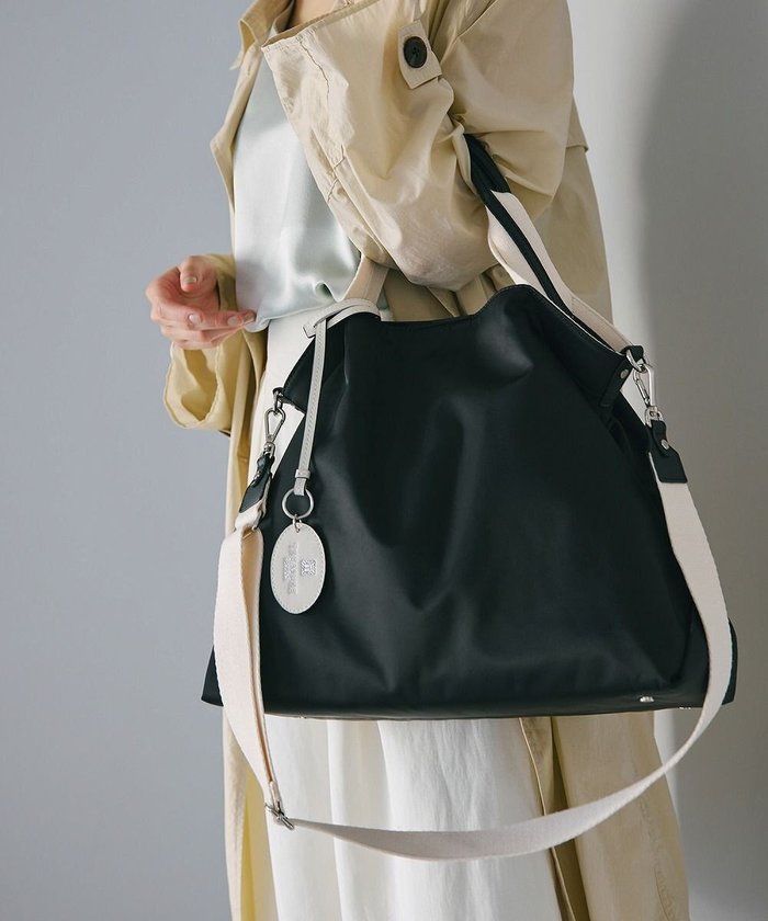 【トプカピ/TOPKAPI】の【TREASURE TOPKAPI】ストライプハンドル ナイロン 2way トートバッグ A4対応 インテリア・キッズ・メンズ・レディースファッション・服の通販 founy(ファニー) https://founy.com/ ファッション Fashion レディースファッション WOMEN バッグ Bag コンビ Combination ショルダー Shoulder ストライプ Stripe フォルム Form |ID: prp329100004441800 ipo3291000000031043046