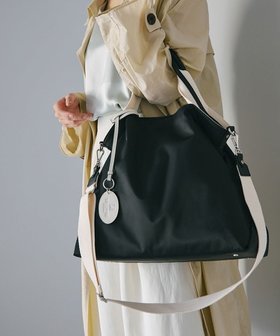 【トプカピ/TOPKAPI】の【TREASURE TOPKAPI】ストライプハンドル ナイロン 2way トートバッグ A4対応 人気、トレンドファッション・服の通販 founy(ファニー) ファッション Fashion レディースファッション Fashion for Women バッグ Bags コンビ Combo, Combination Style ショルダー Shoulder, Shoulder Strap ストライプ Stripe, Striped Pattern 定番 Standard, Basic Item フォルム Silhouette, Form |ID:prp329100004441800