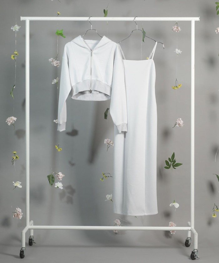 【グリーンパークス/Green Parks】のdazzlin SET2点パーカー+キャミワンピース インテリア・キッズ・メンズ・レディースファッション・服の通販 founy(ファニー) https://founy.com/ ファッション Fashion レディースファッション WOMEN ワンピース Dress キャミワンピース No Sleeve Dresses おすすめ Recommend キャミワンピース Cami Dress コンパクト Compact ジャージー Jersey パーカー Hoodie ポケット Pocket 夏 Summer 春 Spring S/S・春夏 Ss・Spring/Summer |ID: prp329100004443762 ipo3291000000031843058
