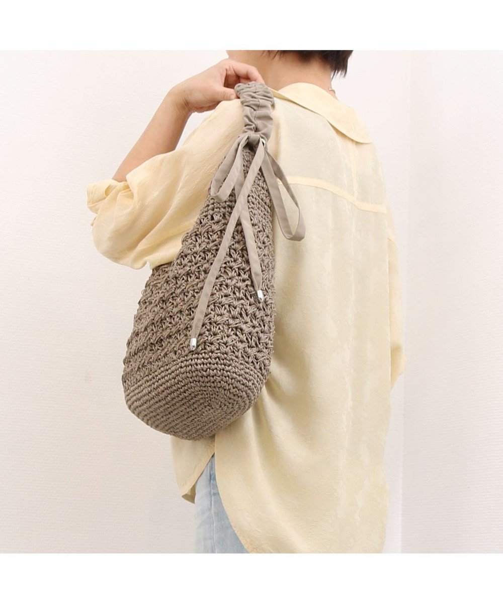【アンビリオン/UNBILLION】のカシュカシュ cachecache / ドロストギャザーハンドル柄編2wayトート インテリア・キッズ・メンズ・レディースファッション・服の通販 founy(ファニー) 　ファッション　Fashion　レディースファッション　WOMEN　バッグ　Bag　カラフル　Colorful　ギャザー　Gather　ショルダー　Shoulder　ハンド　Hand　フェミニン　Feminine　ペーパー　Paper　ポケット　Pocket　マグネット　Magnet　ミックス　Mix　モチーフ　Motif　リボン　Ribbon　再入荷　Restock/Back In Stock/Re Arrival　ダークグレー|ID: prp329100004443819 ipo3291000000031924703
