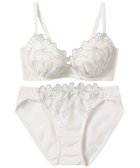 【アンフィ/AMPHI】のブラジャー ショーツセット 自然なまる胸メイク 【ブラ&ショーツセット】 上下セット ブラ BCC231 アンフィ/ワコール 人気、トレンドファッション・服の通販 founy(ファニー) ファッション Fashion レディースファッション Fashion for Women アンダー Underwear Essentials クラシカル Classical, Vintage-Inspired ショーツ Shorts, Short Pants スリット Slit, Slit Detail フロント Front, Front Design ブラジャー Bra, Lingerie モチーフ Motif, Design Theme ラップ Wrap, Wrap Design リボン Ribbon, Bow レース Lace, Lace Fabric ワイヤー Wire, Wired Bra thumbnail ホワイト|ID: prp329100004444547 ipo3291000000033574888