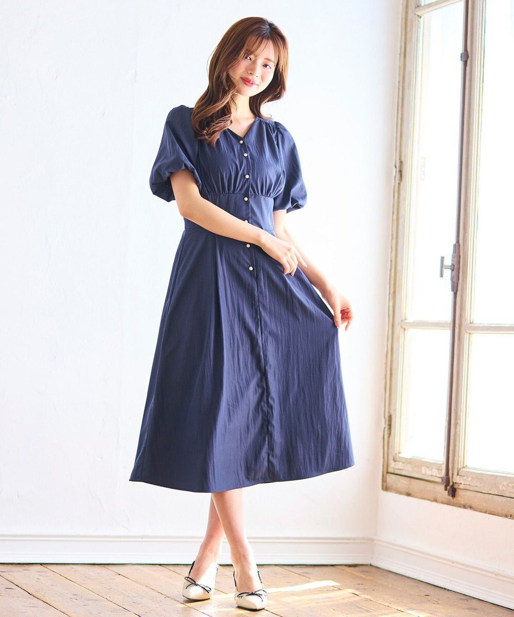 【フェルゥ/Feroux】の【洗える】バルーンスリーブ ワンピース インテリア・キッズ・メンズ・レディースファッション・服の通販 founy(ファニー) 　ファッション　Fashion　レディースファッション　WOMEN　ワンピース　Dress　おすすめ　Recommend　オケージョン　Occasion　シンプル　Simple　スリーブ　Sleeve　デコルテ　Decolletage　バルーン　Balloon　パール　Pearl　フロント　Front　ベーシック　Basic　エレガント 上品　Elegant　夏　Summer　春　Spring　S/S・春夏　Ss・Spring/Summer　洗える　Washable　無地　Plain Color　ネイビー系|ID: prp329100004445168 ipo3291000000031935868