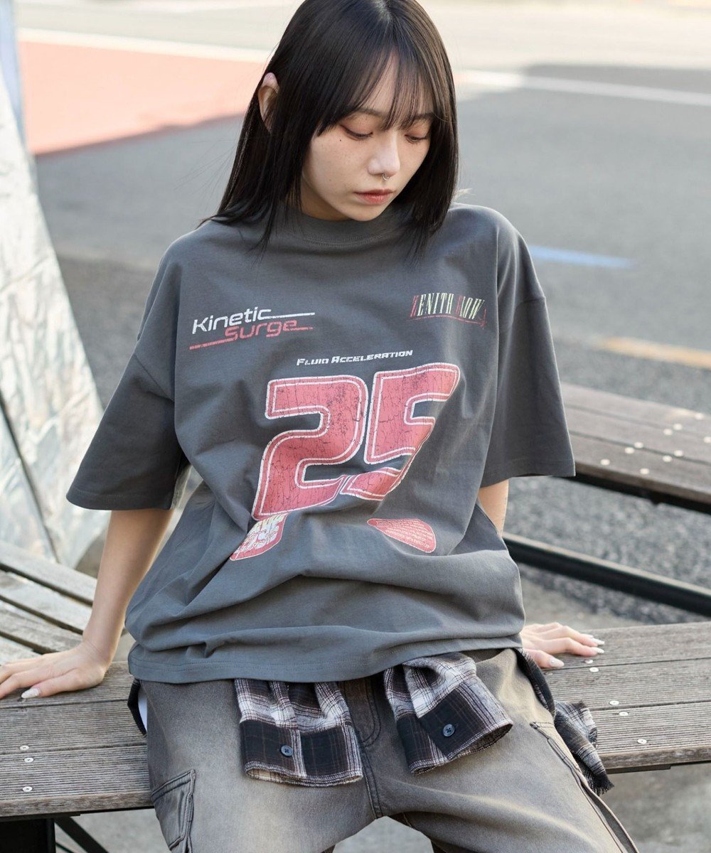 【ウィゴー/WEGO】の【ユニセックス着用ITEM/SMLサイズ展開】ヴィンテージライクグラフィックT(SS) インテリア・キッズ・メンズ・レディースファッション・服の通販 founy(ファニー) 　ファッション　Fashion　レディースファッション　WOMEN　トップス・カットソー　Tops/Tshirt　シャツ/ブラウス　Shirts/Blouses　ロング / Tシャツ　T-Shirts　カットソー　Cut and Sewn　ヴィンテージ　Vintage　春　Spring　カットソー　Cut And Sew　グラフィック　Graphic　スマホ　Smartphone　ダメージ　Damage　デニム　Denim　トレンド　Trend　ハーフ　Half　ビッグ　Big　半袖　Short Sleeve　ワイド　Wide　S/S・春夏　Ss・Spring/Summer　再入荷　Restock/Back In Stock/Re Arrival　おすすめ　Recommend　夏　Summer　柄6|ID: prp329100004447759 ipo3291000000031892102